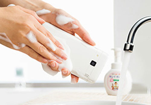 Kyocera DIGNO Washable Smartphone