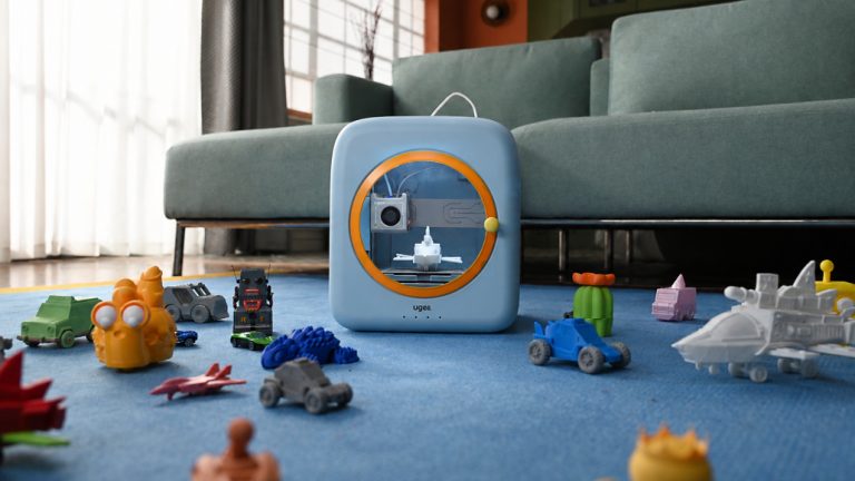 ugee Funbox Makes Family-Friendly 3D Printing Easy