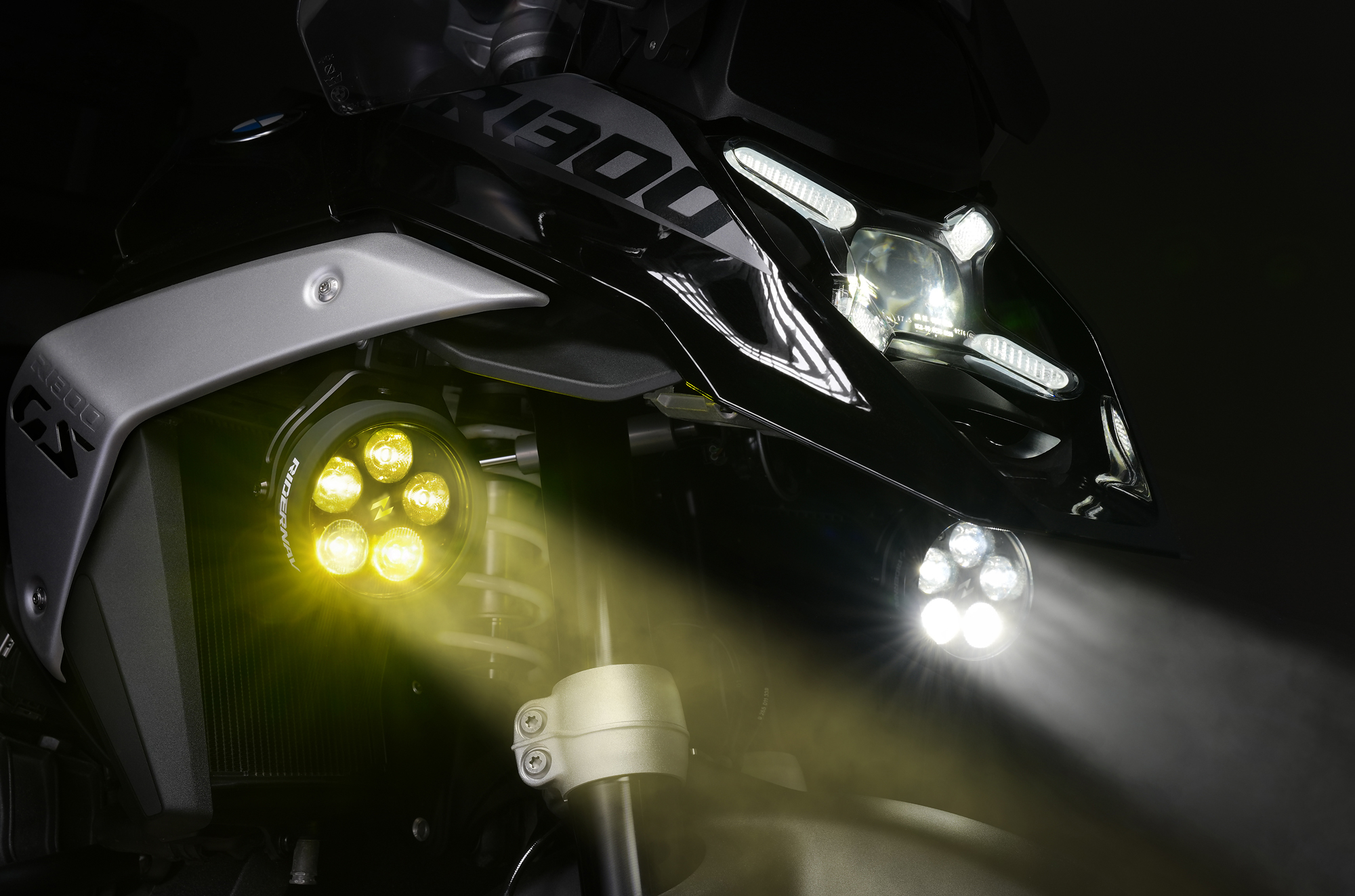 RiderNav Q5 Pro Delivers 22,000-Lumen Output