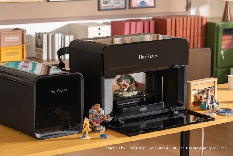 HeyGears G1X Combines 3D and UV Printing in One Device